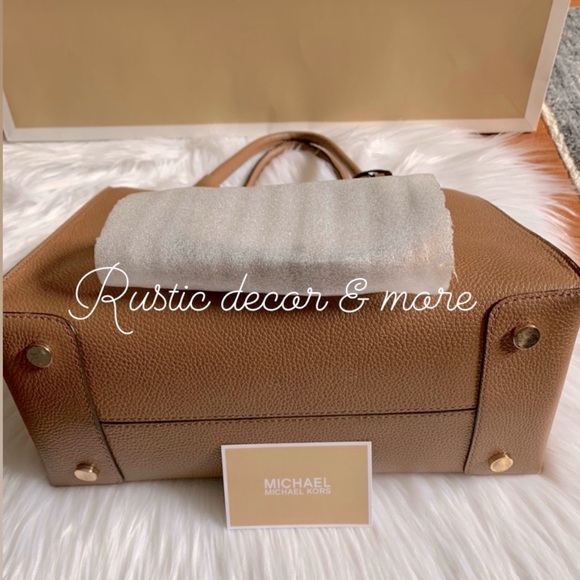 Michael Kors Women's  Medium Mercer Satchel Authentic - Picture 5 of 5